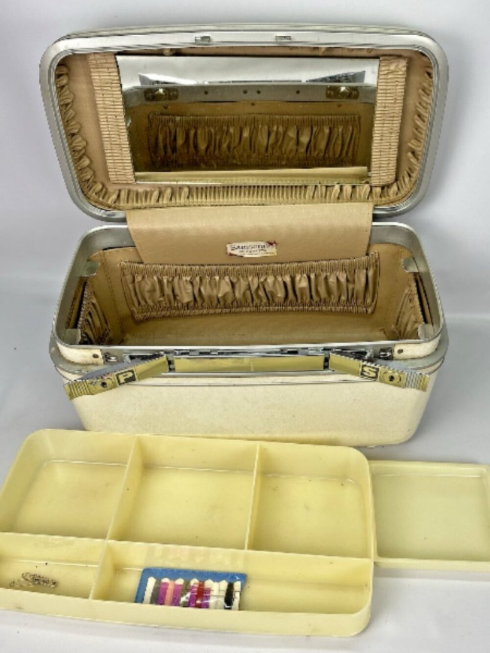 Vintage Samsonite Silhouette White Train Case Makeup Luggage Tray & Mirror